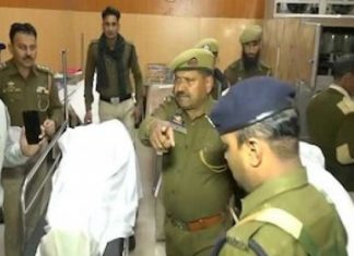 কাশ্মীরে সহকর্মীর গুলিতে ভারতের ৩ পুলিশ নিহত