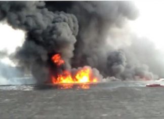 কলকাতায় রাসায়নিক গুদামে ভয়াবহ আগুন