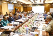 টহল বাড়িয়ে ছিনতাই কমিয়ে আনতে হবে : স্বরাষ্ট্র উপদেষ্টা