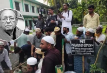 বাবা-মায়ের কবরের পাশে চিরনিদ্রায় শায়িত তোফায়েল আহমেদ