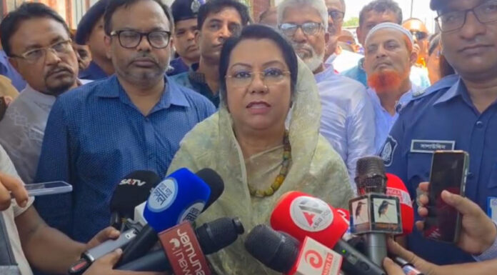 খাদ্য গুদামে অনিয়ম-গাফিলতি হলে কঠোর ব্যবস্থা : খাদ্যমন্ত্রী