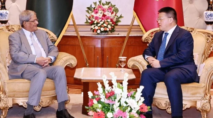 রাষ্ট্রপতির সঙ্গে সাক্ষাৎ, চীন সফরের আমন্ত্রণ