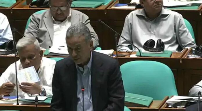 ৬ ব্যাংকের খেলাপি ঋণ দেড় লাখ কোটি: অর্থমন্ত্রী