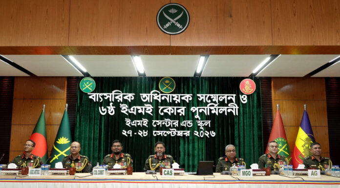 চ্যালেঞ্জ মোকাবিলায় প্রস্তুত থাকার নির্দেশ সেনাপ্রধানের